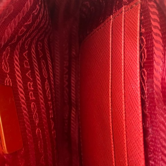 Prada Saffiano Lux Camera Bag - Picture 2 of 5